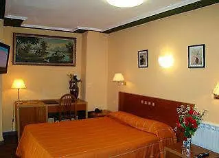 Paris Centro Hotel *